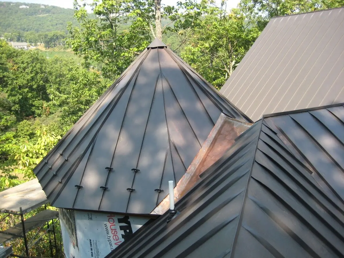 Professional Roof Tarp Installation by Craftsman Roofing in Lochwolde